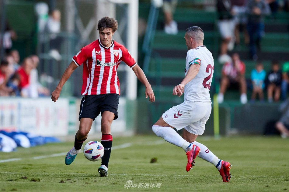 半场战报：青岛海牛1-0河南，林创益破门